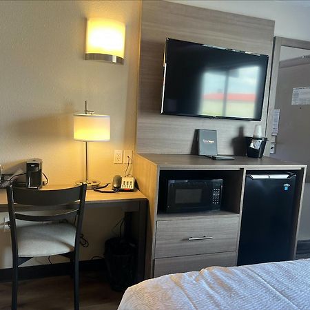 Red Roof Inn ブルボネ エクステリア 写真